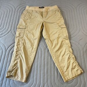 Eddie Bauer Women's Capri Cargo Pants Size 8 Beige Stretch Waist Casual Outdoor